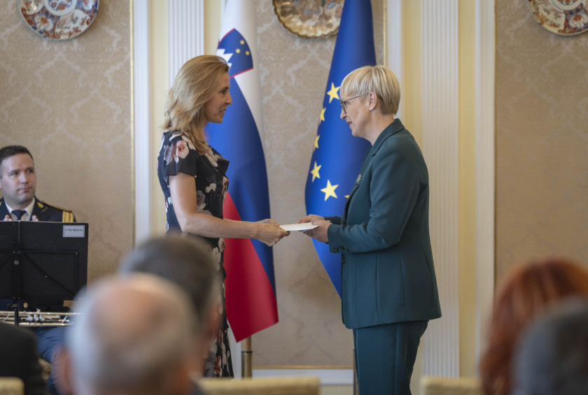 Predsednica predaja poverilno pismo novoimenovani veleposlanici.