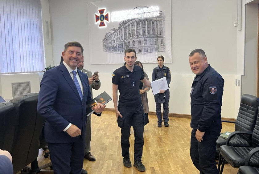 Pogovori delegacij na sedežu v Kijevu.