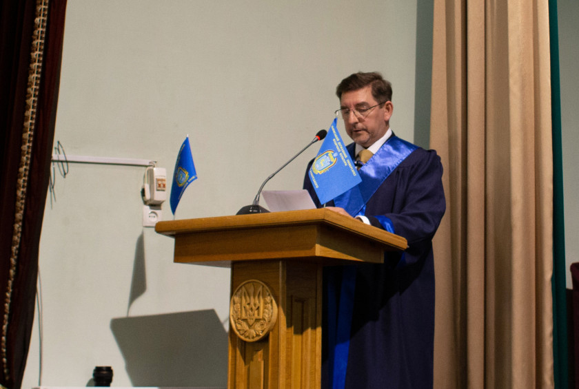 Dr. Aleš Musar med nagovorom na Univerzi v Lvivu.