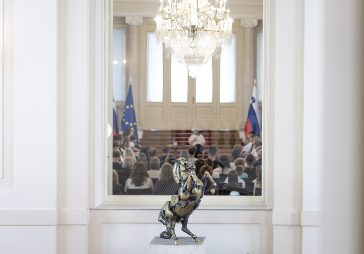 Pogovor predsednice z učenci, ki so sodelovali v projektu Ekošola.