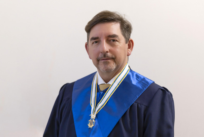 Dr. Musar s priznanjem Univerze v Lvivu.