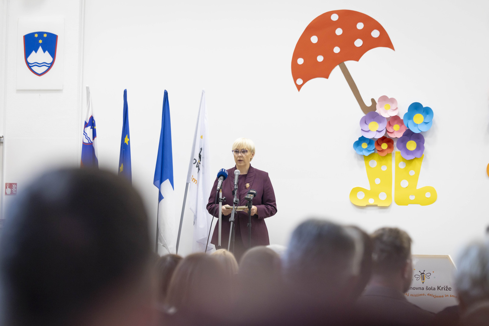 Predsednica republike nagovarja zbrane.