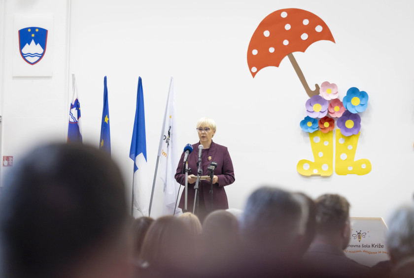 Predsednica republike nagovarja zbrane.