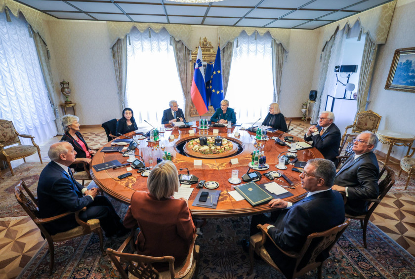 Predsedniki na zasedanju za zaprtimi vrati.