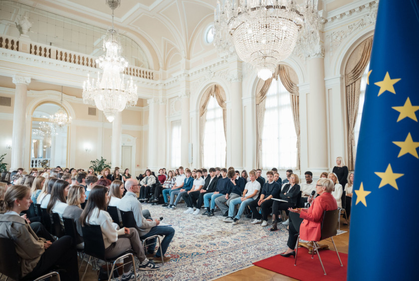 Srečanje dijakov in predsednice v Veliki dvorani,