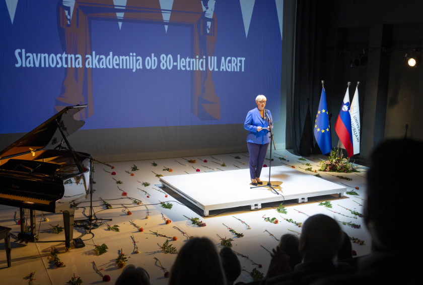 Predsednica republike na odru slavnostne akademije ob 80-letnici AGRFT.